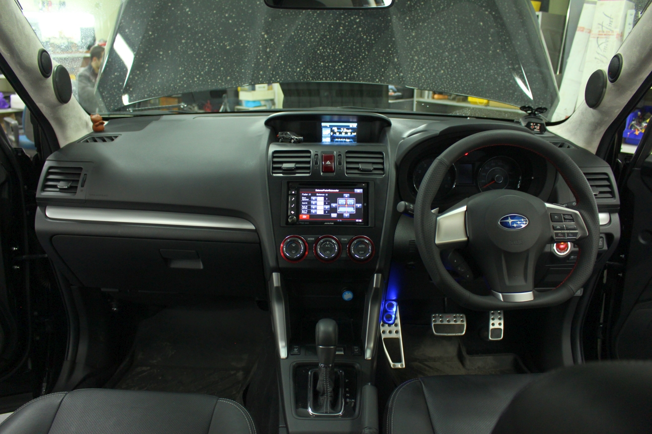 Панель Subaru Forester SJ в магазине автозвука и аксессуаров kSize.ru