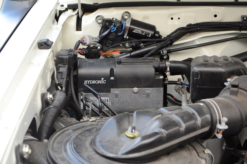 Установка предпускового подогревателя мотора для Toyota Land Cruiser 78 в магазине автозвука и аксессуаров kSize.ru